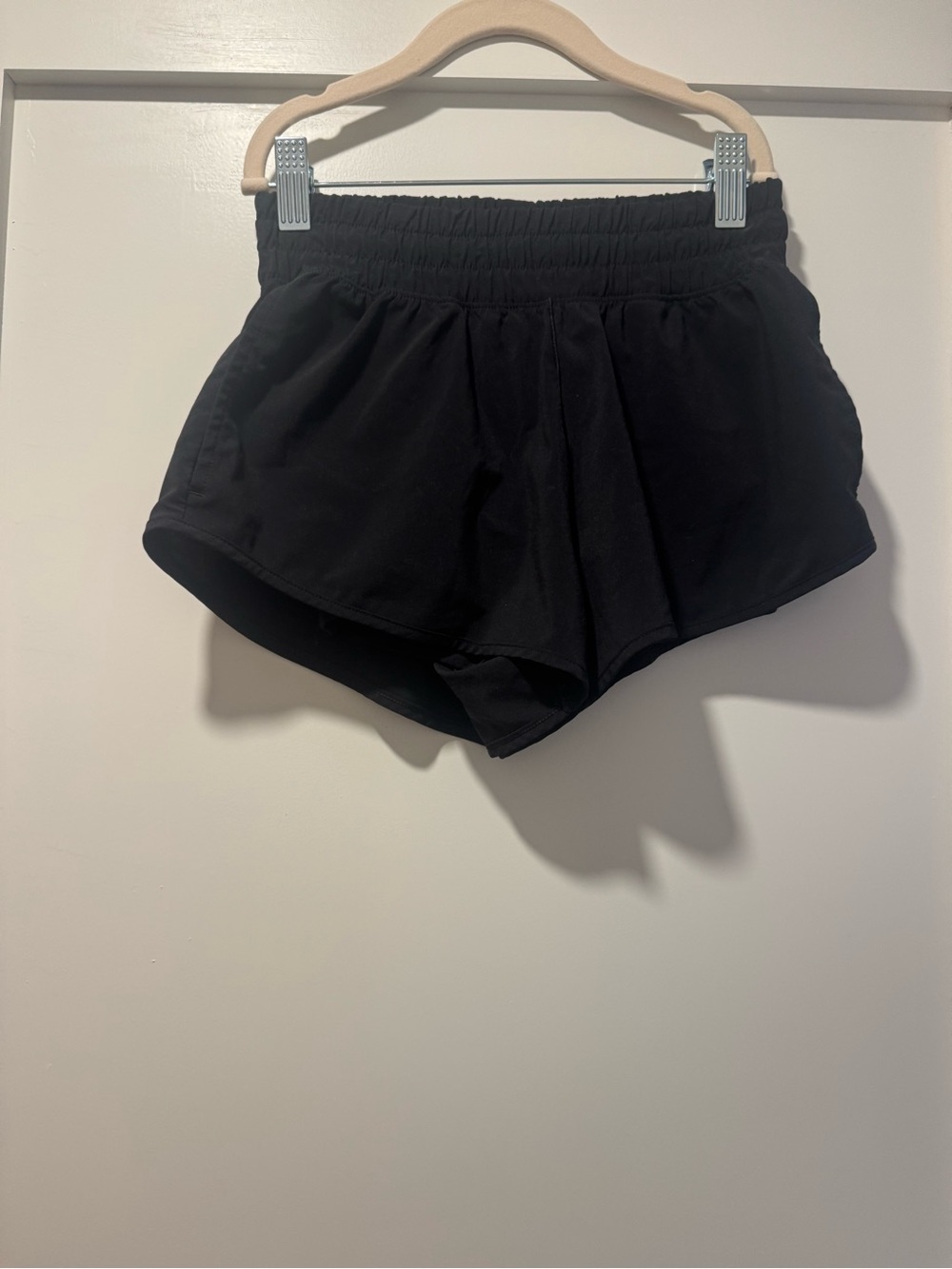 OFFLINE by aerie 2” Hot Stuff Short in Black